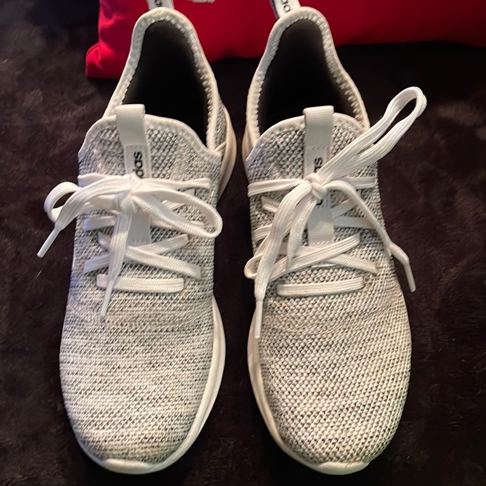 Adidas brand cloud foam tennis shoes